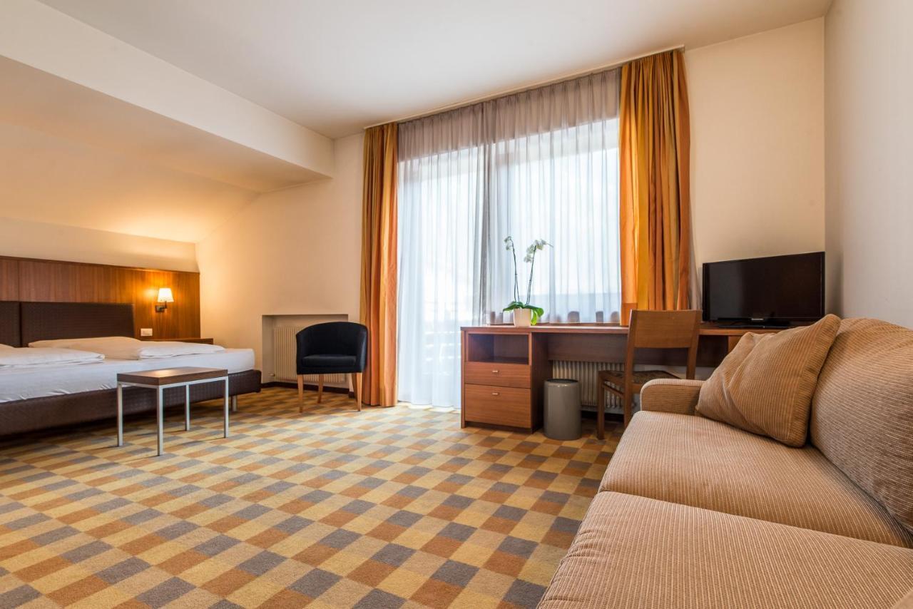 Hotel Tubris Кампо-Турес Екстер'єр фото