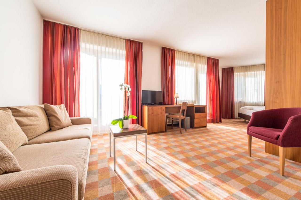 Hotel Tubris Кампо-Турес Екстер'єр фото